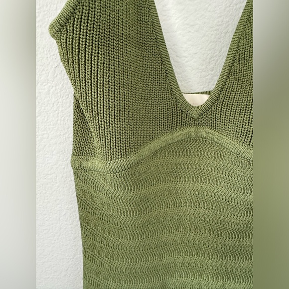 Finders Keepers Iggy knit halter dress. Green. Size small. EUC. - Picture 12 of 15